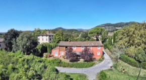 Casa Rosa by Salogi Villas